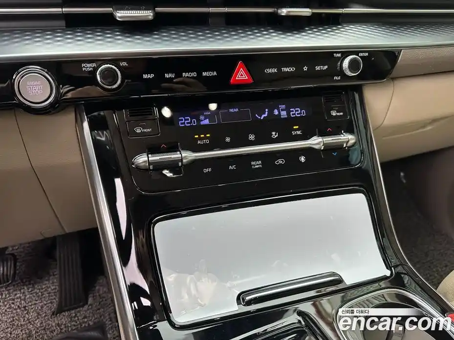 Kia Canival 2022 3.5 Автомат в Москве № 587380, фото 15