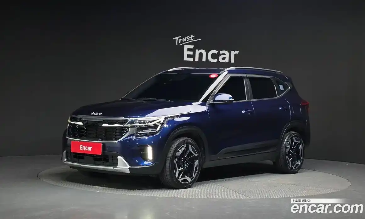 Kia Seltos 2023 2.0 Автомат в Москве № 587453, фото 1