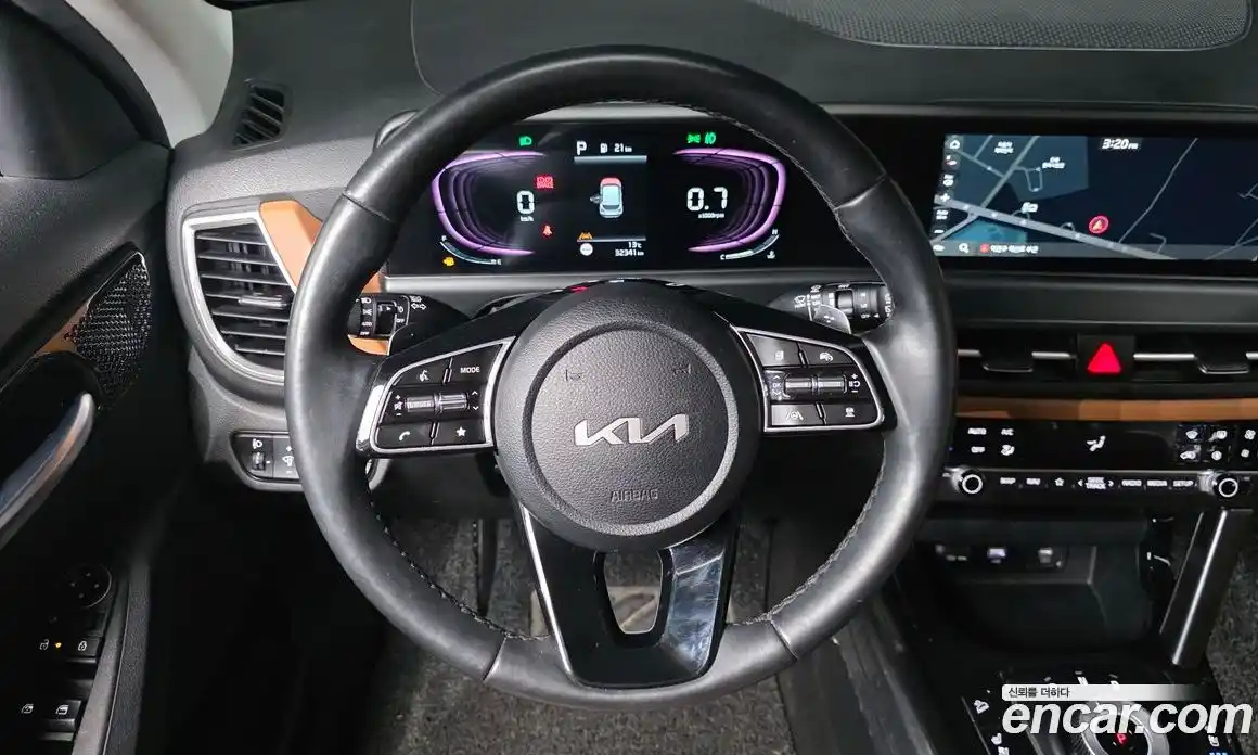 Kia Seltos 2023 2.0 Автомат в Москве № 587453, фото 14