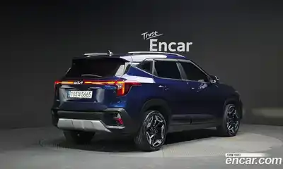 Kia Seltos 2023 2.0 Автомат в Москве № 587453, миниатюра 2