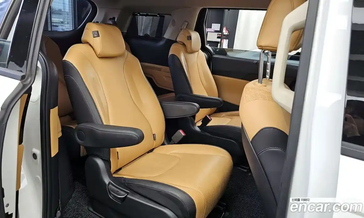 Kia Canival 2023 2.2 Автомат в Москве № 587676, фото 12