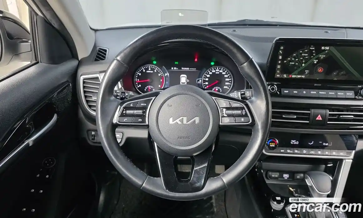 Kia Seltos 2023 1.6 Автомат в Москве № 587826, фото 13