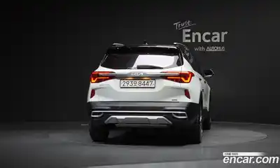 Kia Seltos 2023 1.6 Автомат в Москве № 587826, миниатюра 4