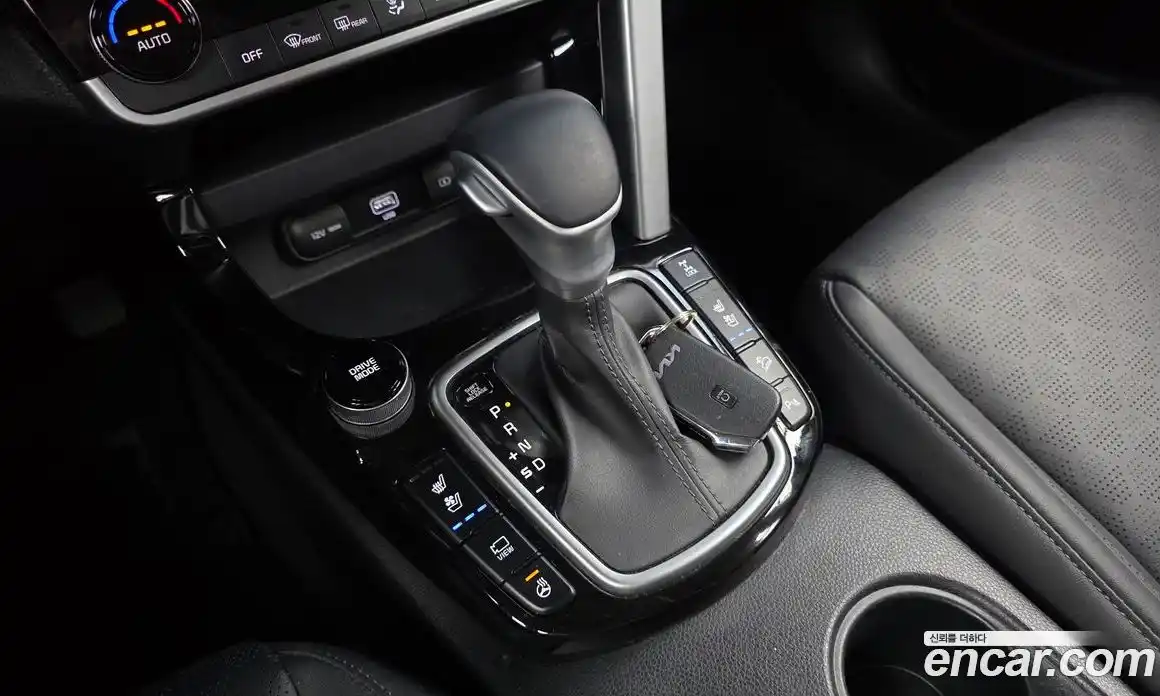 Kia Seltos 2023 1.6 Автомат в Москве № 587826, фото 9