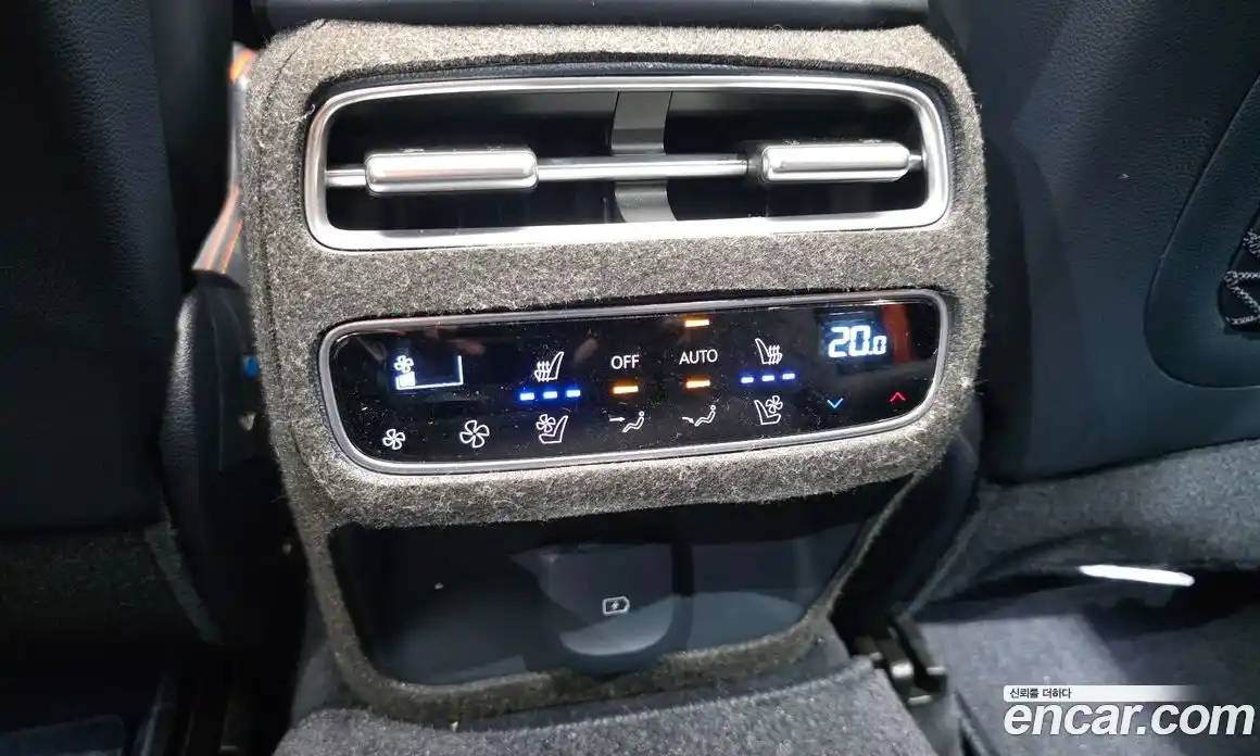 Genesis GV70 2025 2.5 Автомат в Москве № 588072, фото 17