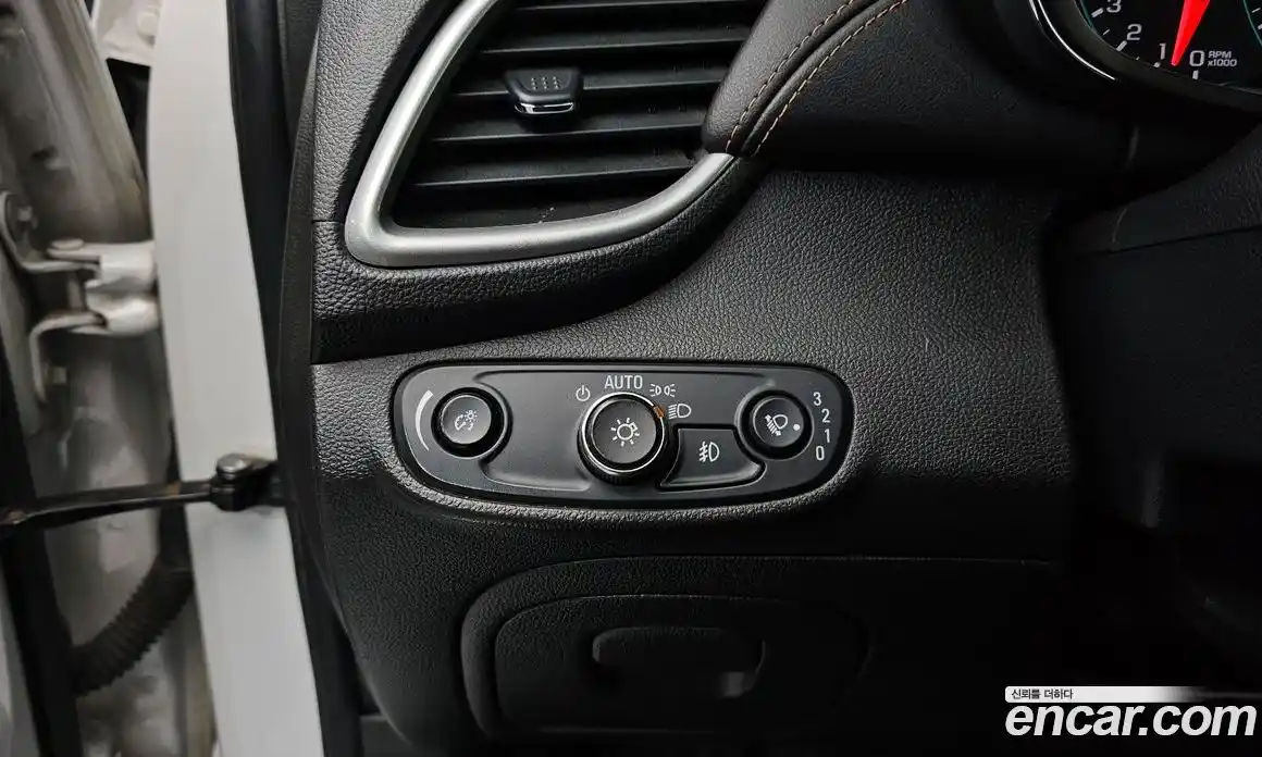 Chevrolet Trax 2018 1.4 Автомат в Москве № 589249, фото 17