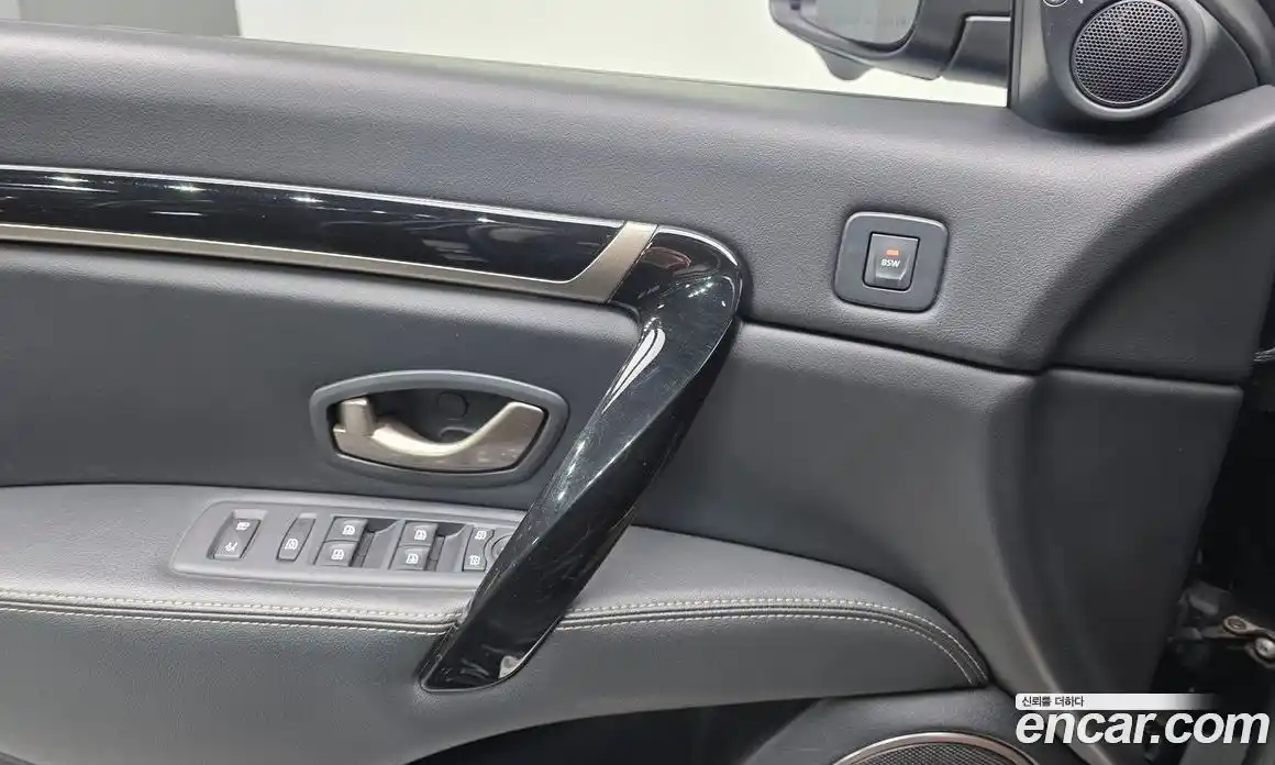 Renault SM7 2015 2.5 Автомат в Москве № 589516, фото 13