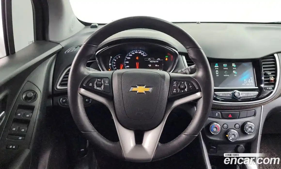 Chevrolet Trax 2017 1.4 Автомат в Москве № 589545, фото 13