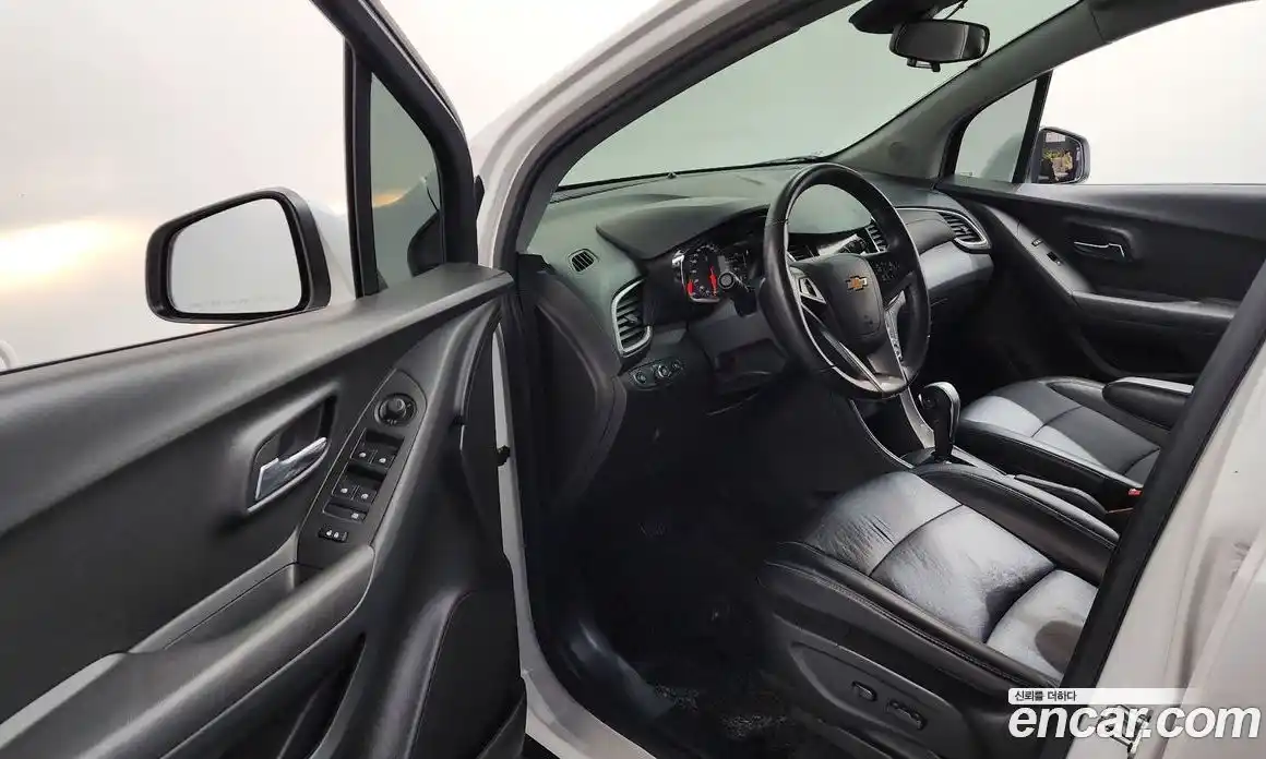 Chevrolet Trax 2017 1.4 Автомат в Москве № 589545, фото 10