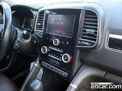 Renault QM6 2017 2.0 Автомат в Москве № 590447, миниатюра 11