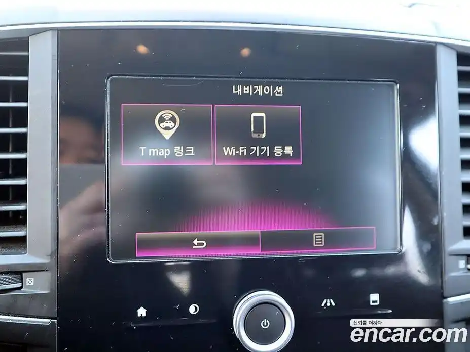 Renault QM6 2017 2.0 Автомат в Москве № 590447, фото 12