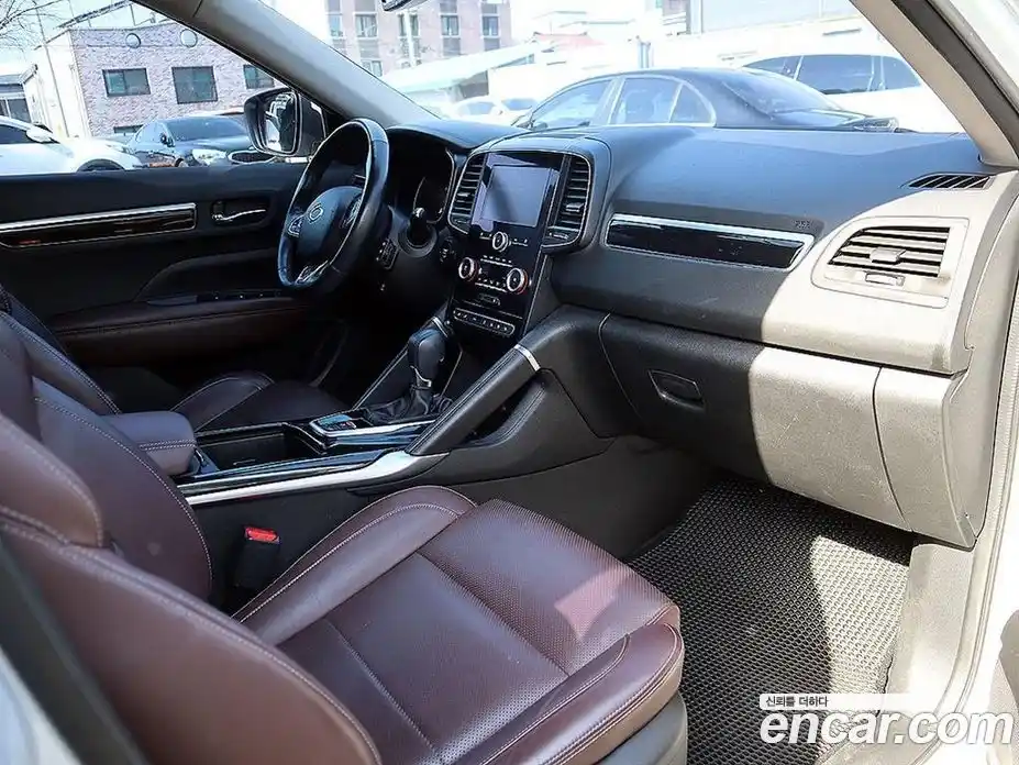 Renault QM6 2017 2.0 Автомат в Москве № 590447, фото 14