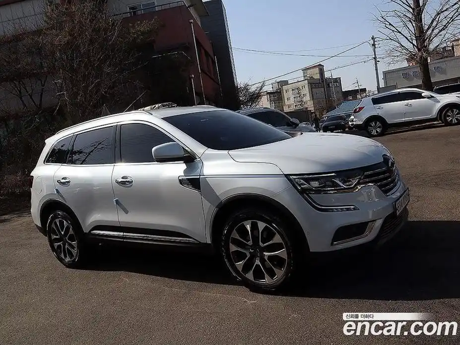 Renault QM6 2017 2.0 Автомат в Москве № 590447, фото 20