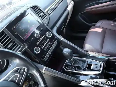 Renault QM6 2017 2.0 Автомат в Москве № 590447, миниатюра 10