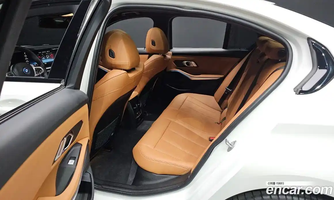 BMW 3-Series 2023 2.0 Автомат в Москве № 590635, фото 19