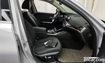 BMW 3-Series 2019 2.0 Автомат в Москве № 591304, миниатюра 11