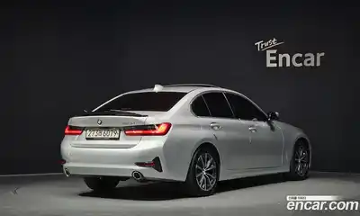 BMW 3-Series 2019 2.0 Автомат в Москве № 591304, миниатюра 2