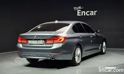 BMW 5-Series 2019 2.0 Автомат в Москве № 591603, миниатюра 2