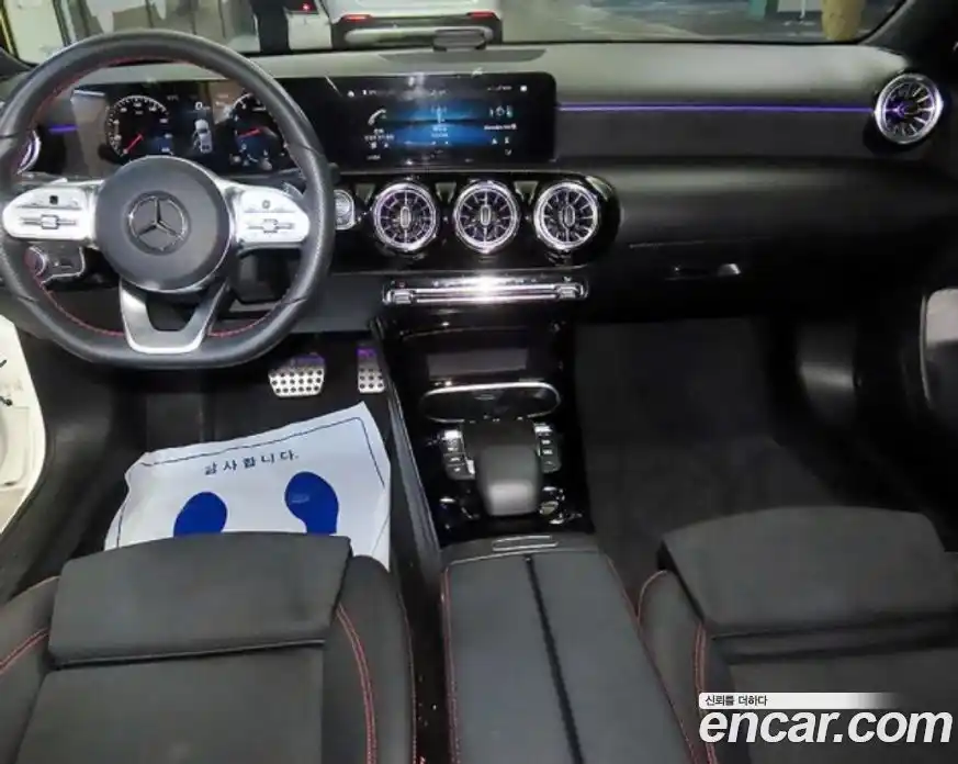 Mercedes-Benz A-Class 2023 2.0 Автомат в Москве № 591890, фото 9