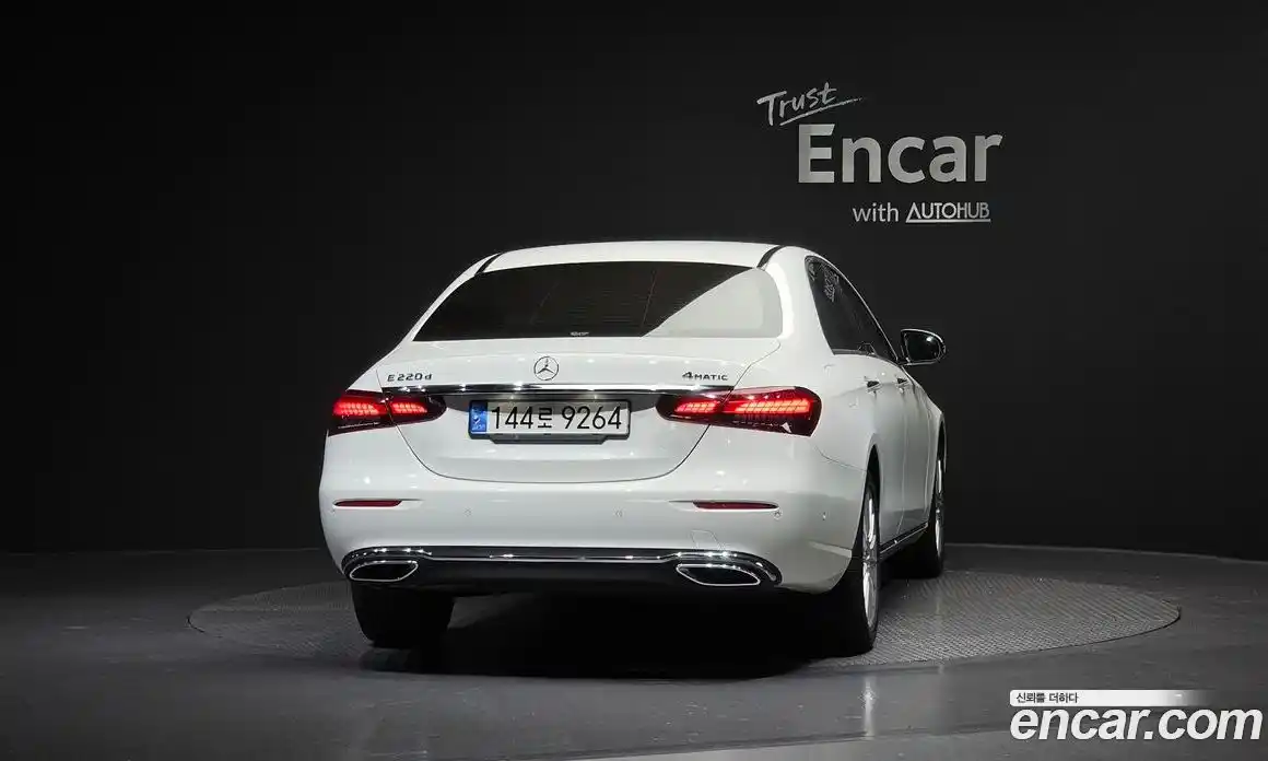 Mercedes-Benz E-Class 2022 1.9 Автомат в Москве № 592002, фото 4