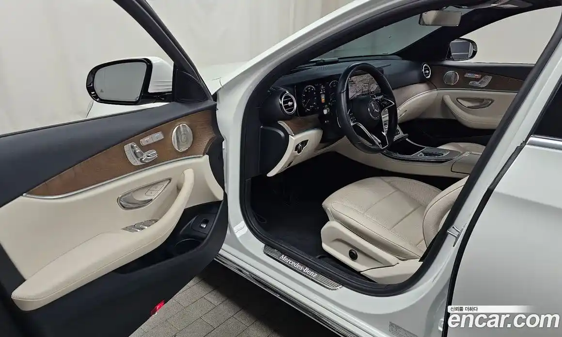 Mercedes-Benz E-Class 2022 1.9 Автомат в Москве № 592002, фото 10