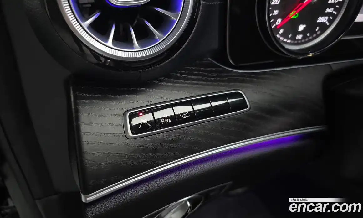 Mercedes-Benz E-Class 2019 1.9 Автомат в Москве № 592275, фото 17