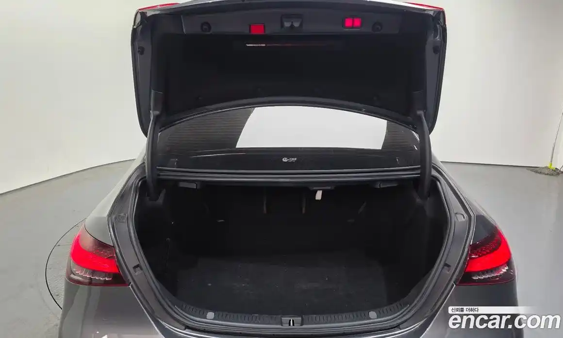 Mercedes-Benz E-Class 2021 2.0 Автомат в Москве № 592401, фото 20