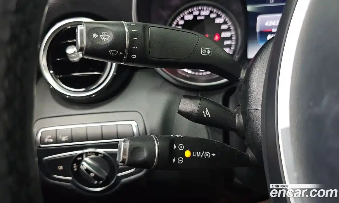 Mercedes-Benz C-Class 2017 2.0 Автомат в Москве № 592487, фото 17