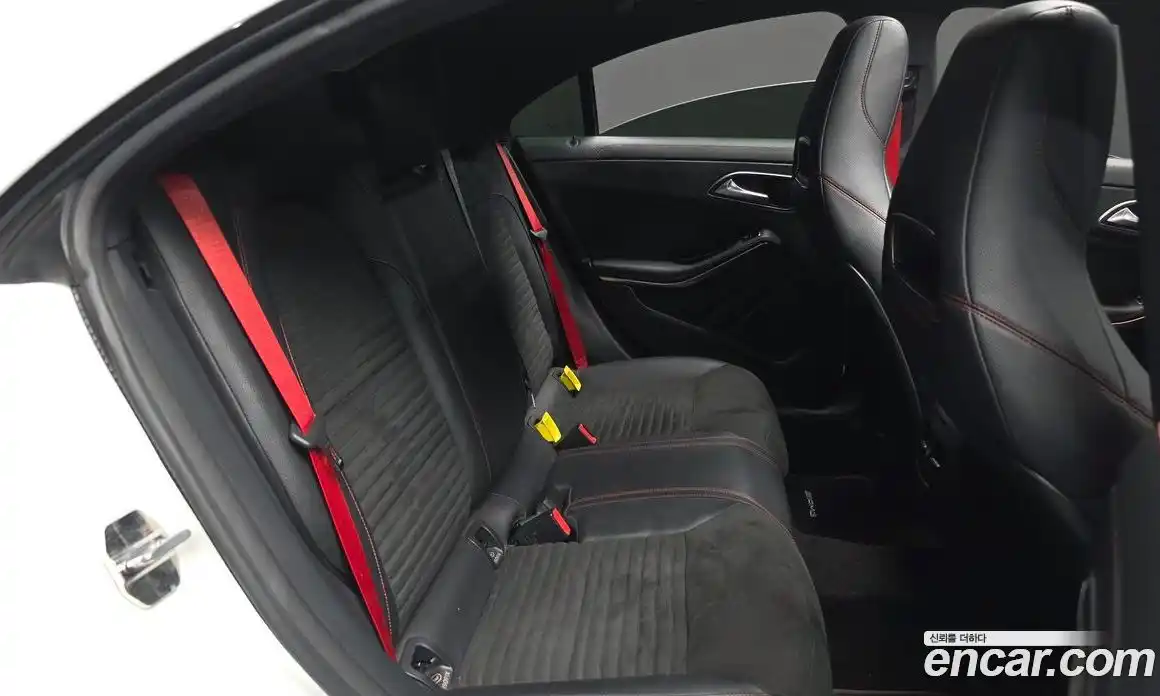 Mercedes-Benz CLA-Class 2018 2.0 Автомат в Москве № 592550, фото 12