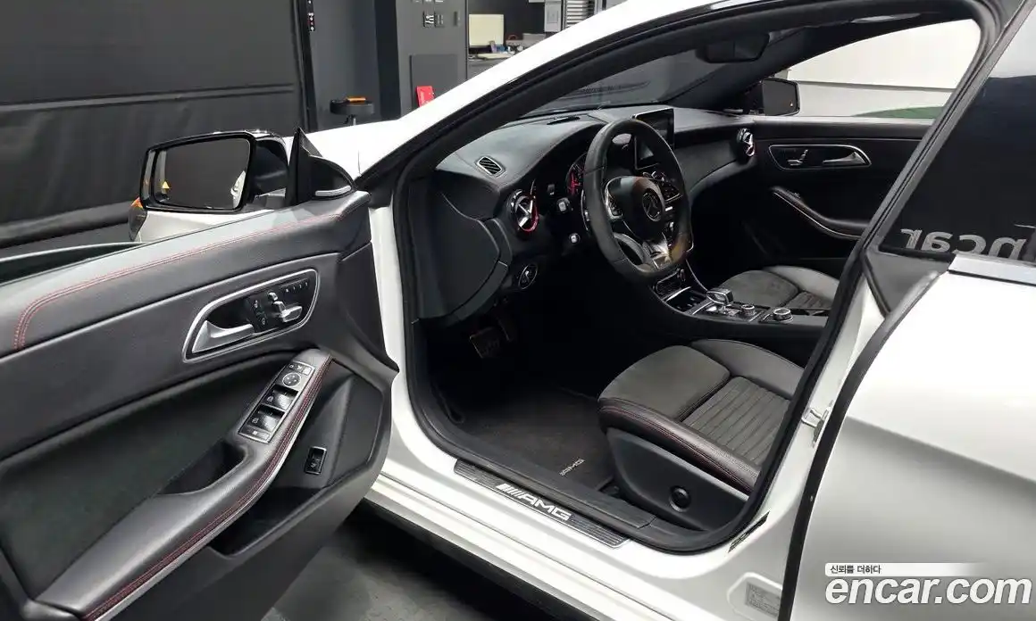 Mercedes-Benz CLA-Class 2018 2.0 Автомат в Москве № 592550, фото 10