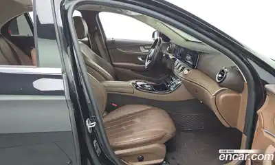 Mercedes-Benz E-Class 2020 2.0 Автомат в Москве № 592634, миниатюра 11