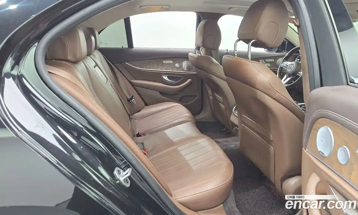 Mercedes-Benz E-Class 2020 2.0 Автомат в Москве № 592634, фото 12