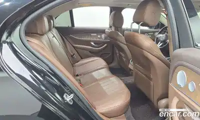 Mercedes-Benz E-Class 2020 2.0 Автомат в Москве № 592634, миниатюра 12