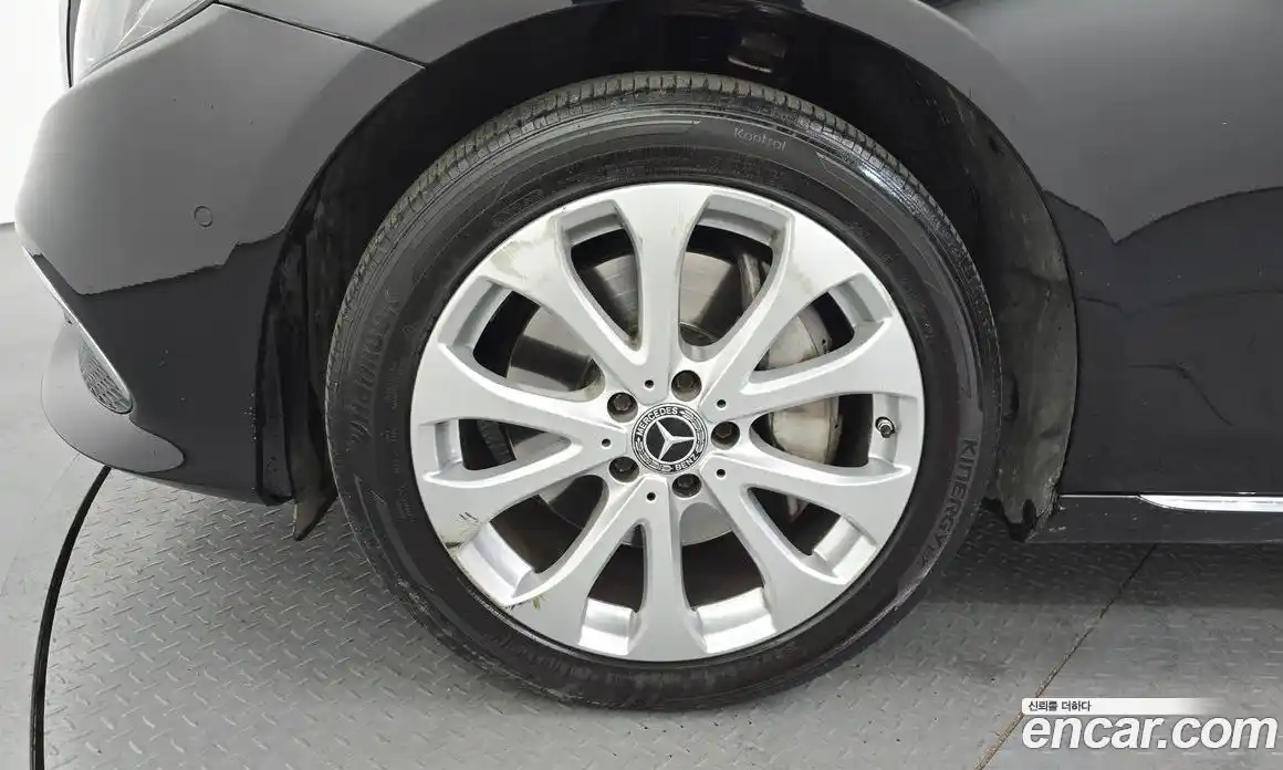 Mercedes-Benz E-Class 2020 2.0 Автомат в Москве № 592634, фото 5