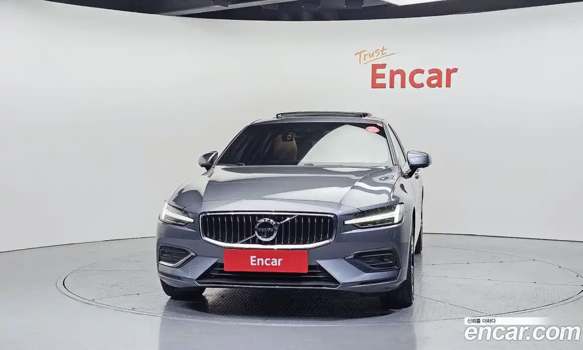 Volvo S60 2021 2.0 Автомат в Москве № 593694, фото 3