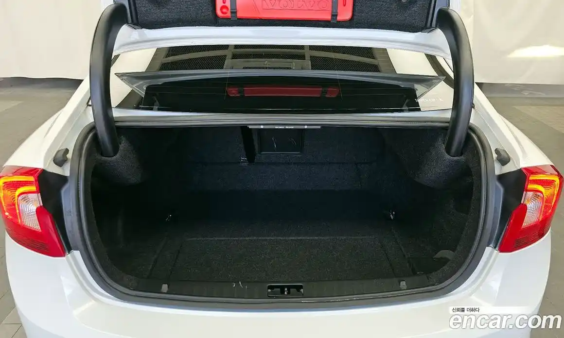 Volvo S60 2018 2.0 Автомат в Москве № 593764, фото 20