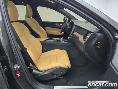 Volvo XC60 2022 2.0 Автомат в Москве № 593896, миниатюра 12