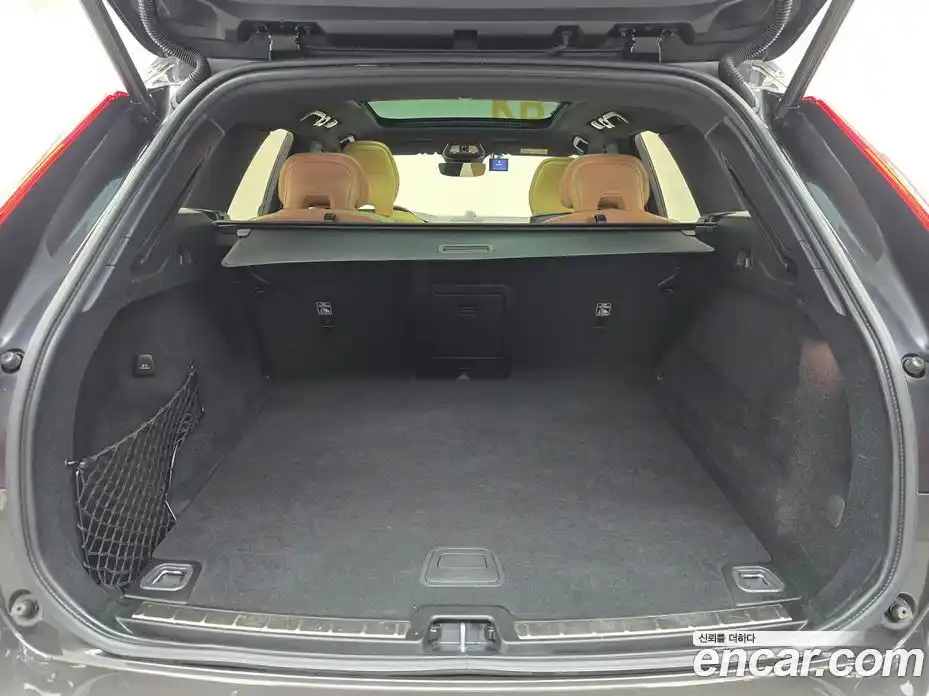 Volvo XC60 2022 2.0 Автомат в Москве № 593896, фото 20