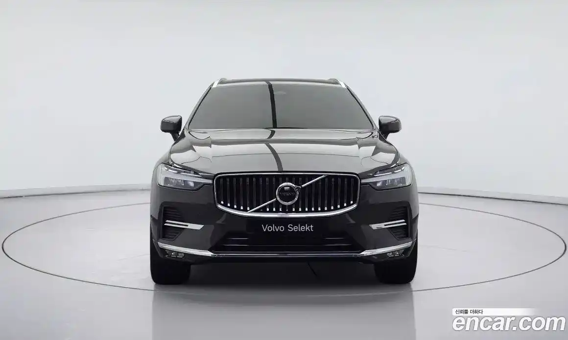 Volvo XC60 2022 2.0 Автомат в Москве № 593896, фото 3