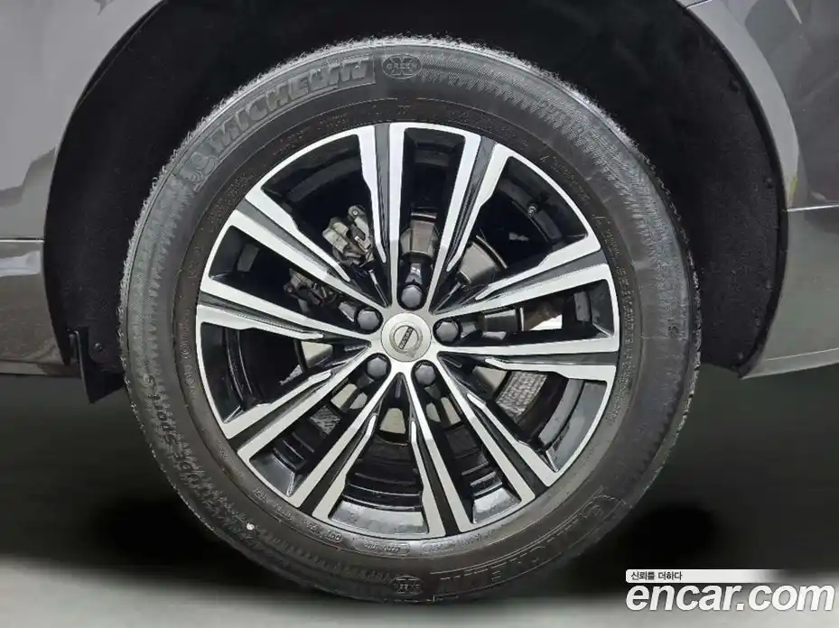 Volvo XC60 2022 2.0 Автомат в Москве № 593896, фото 5