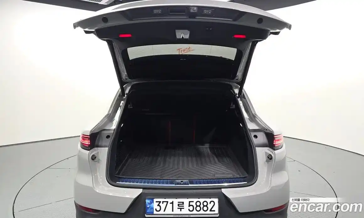 Porsche Cayenne 2023 3.0 Автомат в Москве № 593995, фото 20