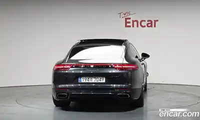 Porsche Panamera 2018 3.0 Автомат в Москве № 594068, миниатюра 3