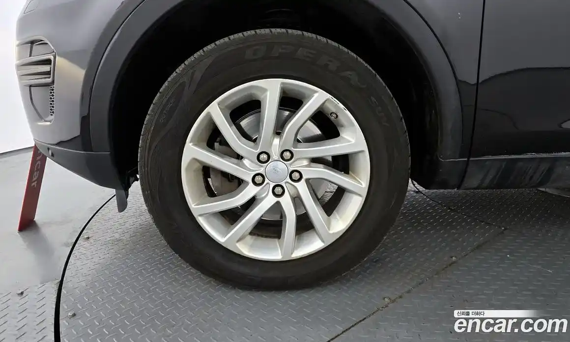 Land Rover Discovery Sport 2017 2.0 Автомат в Москве № 594832, фото 5