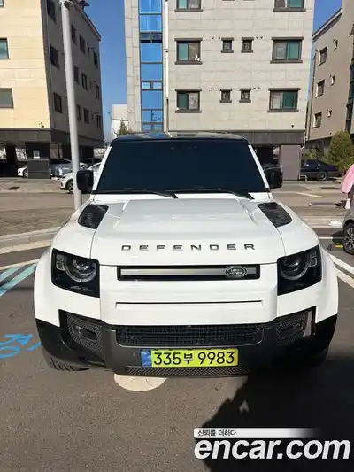 Land Rover Defender, 2023