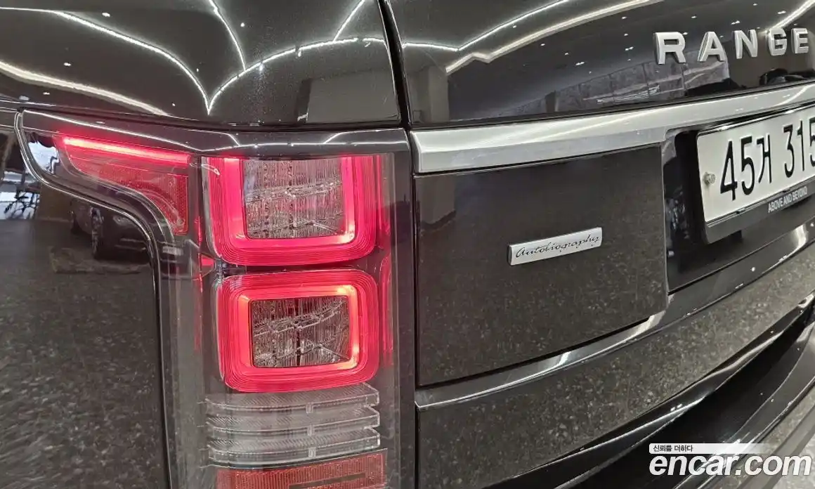 Land Rover Range-Rover 2015 4.4 Автомат в Москве № 594919, фото 16