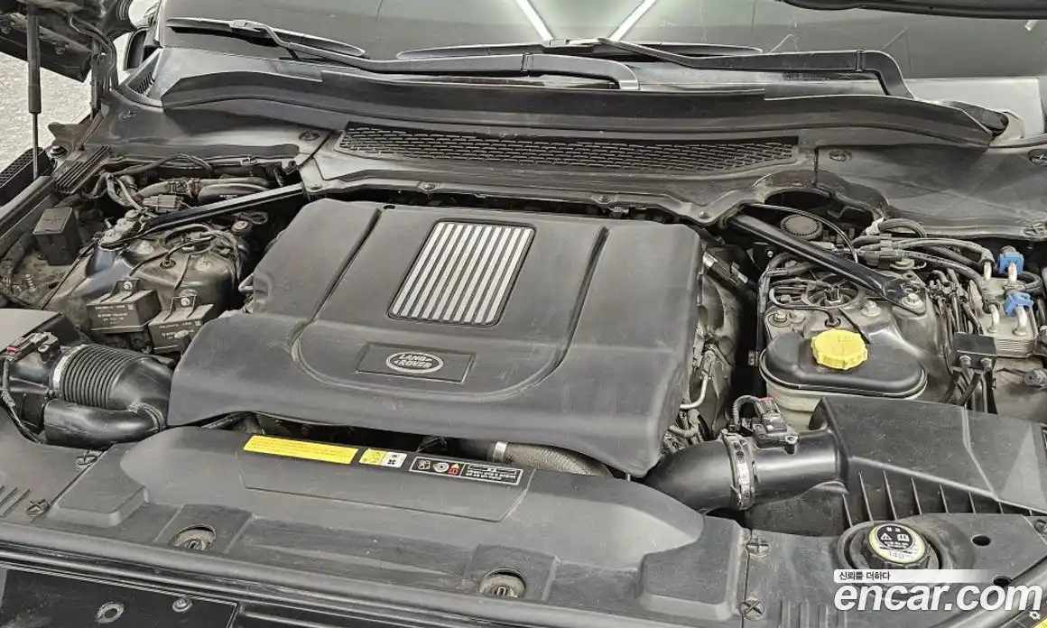 Land Rover Range-Rover 2015 4.4 Автомат в Москве № 594919, фото 6