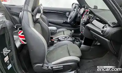 Mini Cooper Convertible 2024 2.0 Автомат в Москве № 595051, миниатюра 11