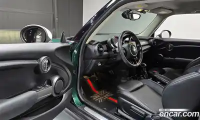 Mini Cooper 2018 1.5 Автомат в Москве № 595104, миниатюра 11