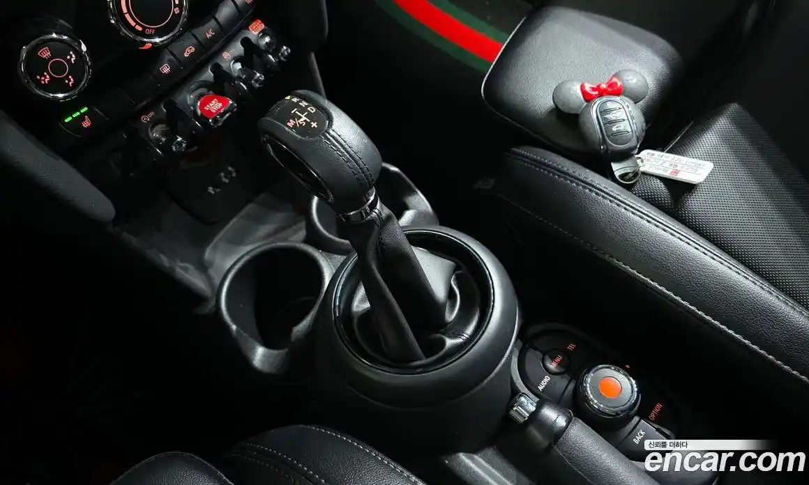 Mini Cooper 2018 1.5 Автомат в Москве № 595104, фото 9