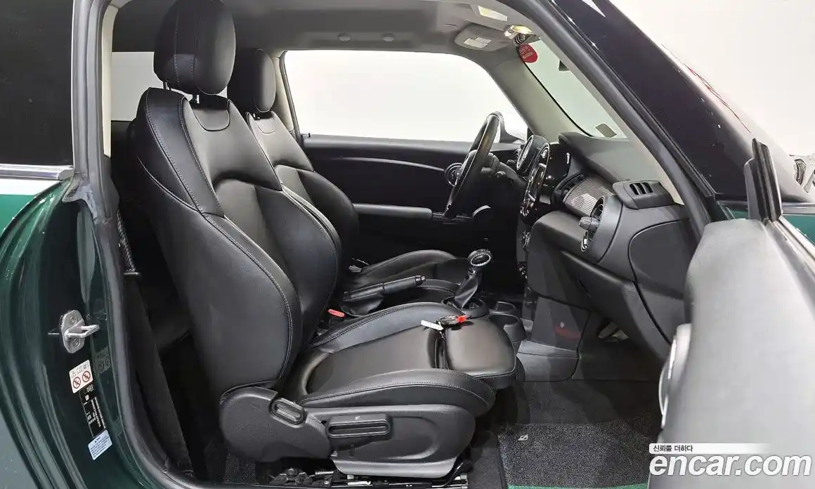 Mini Cooper 2018 1.5 Автомат в Москве № 595104, фото 10